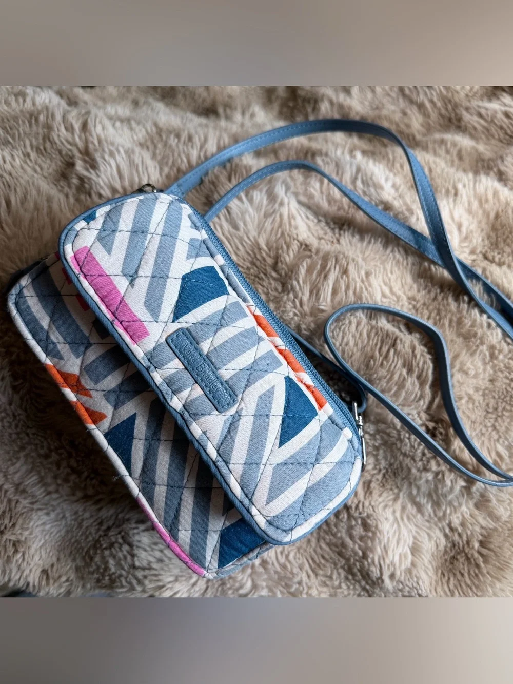 Vera Bradley RFID Wallet Crossbody Blue 90s style Geometric Quilted Purse